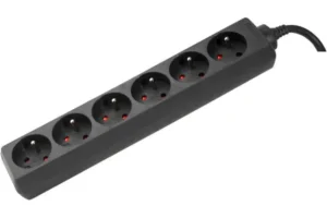 Multiprise 6 prises sans interrupteur noire 16Amp. cordon de 4 mètres