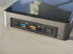 NUC 15 Pro Barebone Intel Core Ultra 5 225H Kit L6 EU Cord